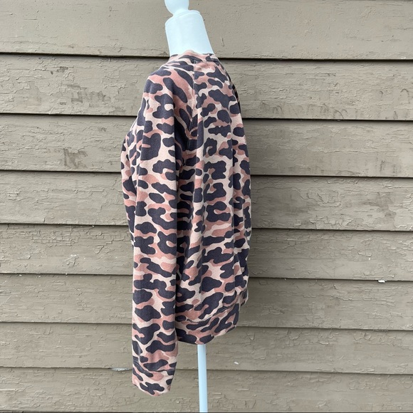 Monrow animal print camo raglan slouchy sweatshirt! - Picture 4 of 7